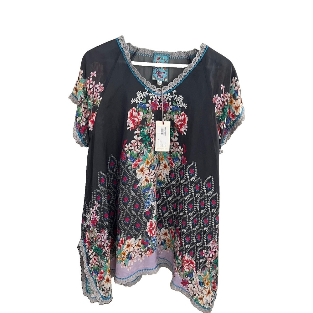 NWT Johnny Was 100% Silk Gray Floral Design Top Lace Trim Size M MSRP $215